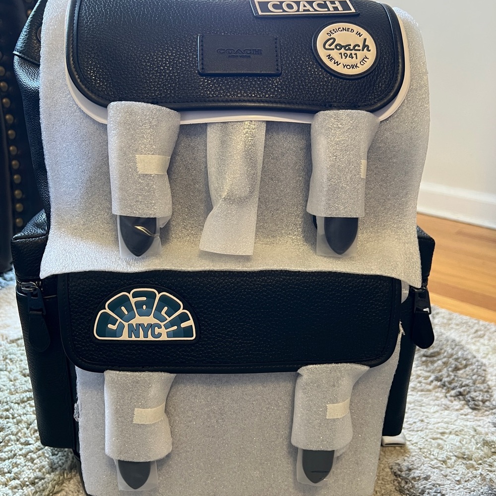Coach White Travel Luggage - Picture 2 of 9